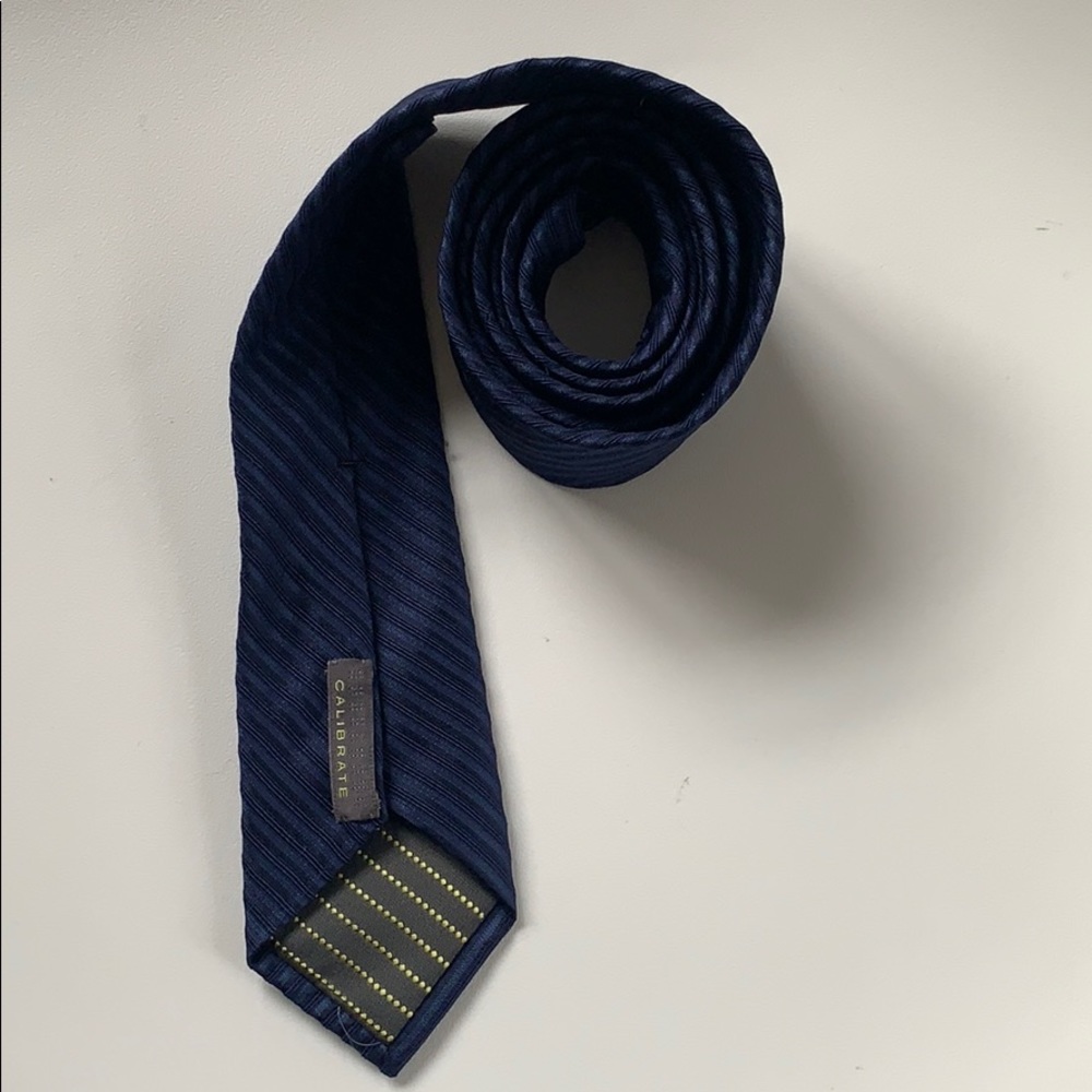 Calibrate Silk Tie